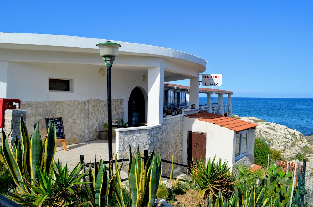 ingresso ristorante Duccio a mare cucina locale Isola la Chianca sul mare a Vieste in Gargano